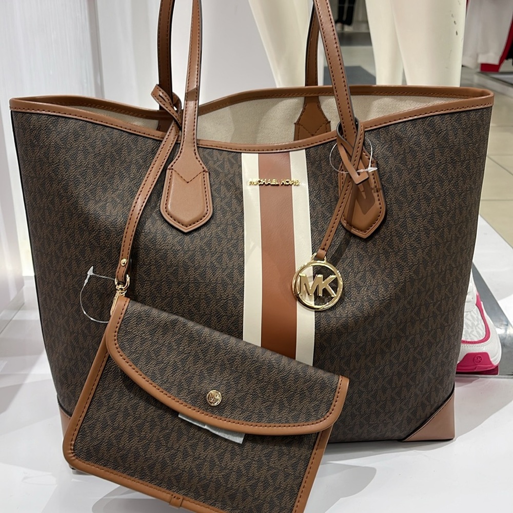 Michael Kors Eva Large Signature Logo Stripe Tote Bag
Brown 
NWT - Picture 13 of 16